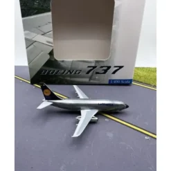 Airplane Model*Aero Classics 1:400 Lufthansa Boeing 737-200 Polished D-ABHX - Miniature Marvels: Airplane Models & Painted Dice