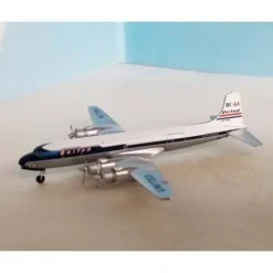 Airplane Model*Aero Classics AC419957 1:400 United Cargo DC-6 - Miniature Marvels: Airplane Models & Painted Dice