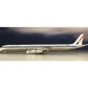 Airplane Model*Aero Classics AC219549B 1:200 United Airlines DC-8-61 N8082U - Miniature Marvels: Airplane Models & Painted Dice