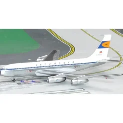 Airplane Model*AeroClassics 1:200 Lufthansa Boeing 720-030 D-ABOP - Miniature Marvels: Airplane Models & Painted Dice
