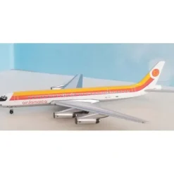 Airplane Model*AeroClassics AC411289 1:400 Air Jamaica DC-8-62 6Y-JII - Miniature Marvels: Airplane Models & Painted Dice
