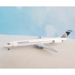 Airplane Model*AeroClassics AC411326 1:400 Continental Airlines DC-9-50 N677MC - Miniature Marvels: Airplane Models & Painted Dice