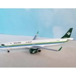 Airplane Model*Aeroclassics AC411273 1:400 Saudi Arabian Retro A321neo HZ-ASAC - Miniature Marvels: Airplane Models & Painted Dice