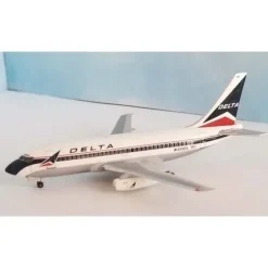 Airplane Model*AeroClassics BBX41639 1:400 Delta Boeing 737-200 - Miniature Marvels: Airplane Models & Painted Dice
