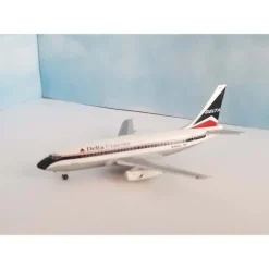 Airplane Model*Aeroclassics BBX41640 1:400 Delta Boeing 737-200 - Miniature Marvels: Airplane Models & Painted Dice