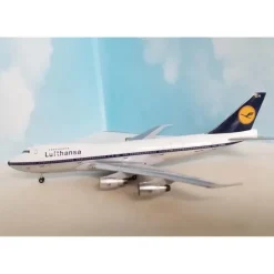 Airplane Model*AeroClassics BBX41662 1:400 Lufthansa Boeing 747-200 D-ABYL - Miniature Marvels: Airplane Models & Painted Dice