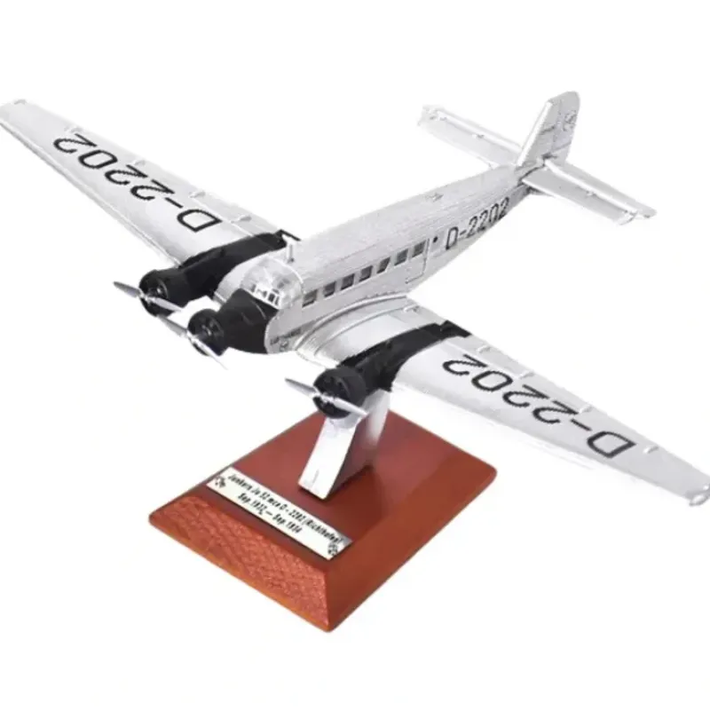 Airplane Model*Atlas Editions 7516001 1:200 Lufthansa Junkers Ju-52 D-2202 - Miniature Marvels: Airplane Models & Painted Dice