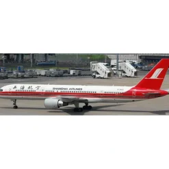Airplane Model*Aviation200 AV2055 1:200 Shanghai Airlines Boeing 757-26D - Miniature Marvels: Airplane Models & Painted Dice