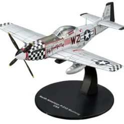Airplane Model*De Agostini #12 DAWF12 1:72 North American P-51D Mustang - "Big Beautiful Doll," 14.5-Victory ace Col. John Landers, 78th FG, USAAF, RAF Duxford, 1944 - Miniature Marvels: Airplane Models & Painted Dice