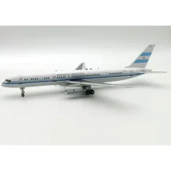 Airplane Model*El Aviador EAVT01 1:200 Republica Argentina Boeing 757-200 T-01 - Miniature Marvels: Airplane Models & Painted Dice