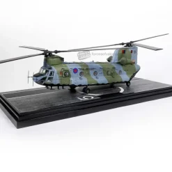 Airplane Model*Forces of Valor FOV-821004C RAF Chinook HC1 - Miniature Marvels: Airplane Models & Painted Dice