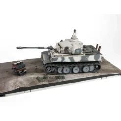 Airplane Model*Forces of Valor MP-912042B 1:32 Henschel Sd.Kfz.181 Tiger German Army - Miniature Marvels: Airplane Models & Painted Dice