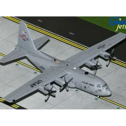 Airplane Model*Gemini Jets G2AFO1296 1:200 U.S. Air Force C-130H Hercules 89-9106 (Youngstown ARS, Ohio) - Miniature Marvels: Airplane Models & Painted Dice