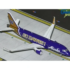 Airplane Model*Gemini Jets G2ASA1287 1:200 Alaska Airlines Horizon Air ERJ-175LR N662QX "Univ. of Washington "Go Dawgs"" - Miniature Marvels: Airplane Models & Painted Dice