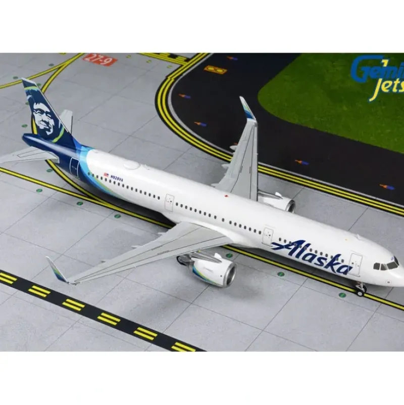Airplane Model*Gemini Jets G2ASA835 1:200 Alaska Airbus A321neo N928VA - Miniature Marvels: Airplane Models & Painted Dice