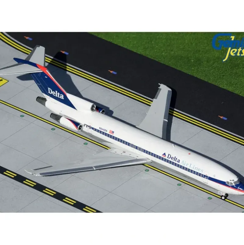 Airplane Model*Gemini Jets G2DAL465 1:200 Delta 727-200 N544DA - Miniature Marvels: Airplane Models & Painted Dice
