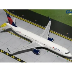 Airplane Model*Gemini Jets G2DAL444 1:200 Delta Airlines Airbus A321 - Miniature Marvels: Airplane Models & Painted Dice