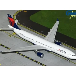 Airplane Model*Gemini Jets G2DAL1119 1:200 Delta Air Lines A330-300 N829NW - Miniature Marvels: Airplane Models & Painted Dice