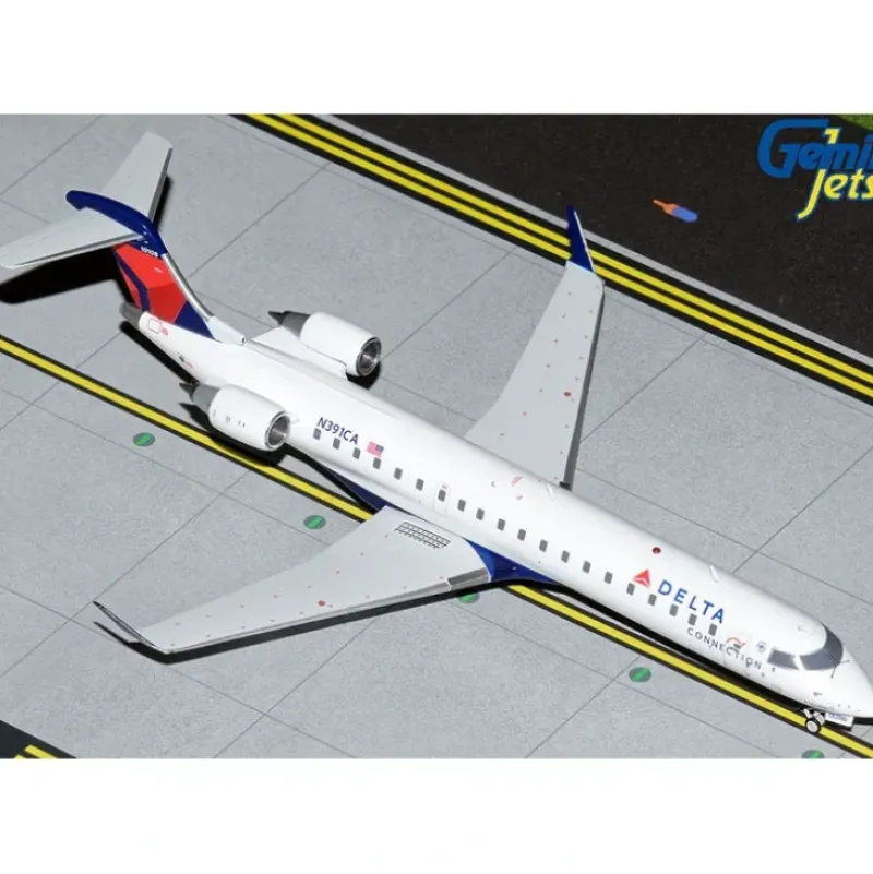 Airplane Model*Gemini Jets G2DAL1021 1:200 Delta CRJ-700ER - Miniature Marvels: Airplane Models & Painted Dice