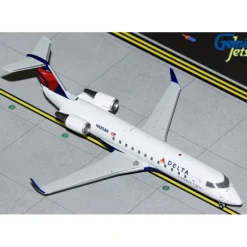 Airplane Model*Gemini Jets G2DAL1074 1:200 Delta Connection CRJ-200 Endeavor Air - Miniature Marvels: Airplane Models & Painted Dice