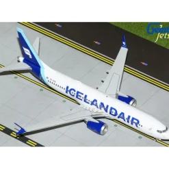 Airplane Model*Gemini Jets G2ICE1139 1:200 Iceland Air Boeing 737 Max 8 - Miniature Marvels: Airplane Models & Painted Dice