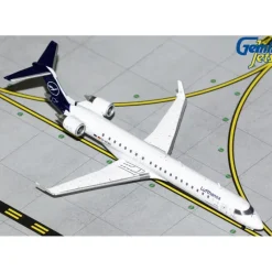 Airplane Model*Gemini Jets GJCLH2021 1:400 Lufthansa Bombardier CRJ-900 - Miniature Marvels: Airplane Models & Painted Dice