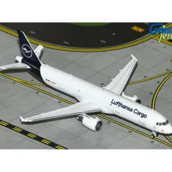 Airplane Model*Gemini Jets GJDLH2135 1:400 Lufthansa Cargo A321P2F D-AEUC - Miniature Marvels: Airplane Models & Painted Dice