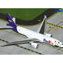 Airplane Model*Gemini Jets GJFDX2263 1:400 FedEx Express B777F N886FD FedEx Panda Express - Miniature Marvels: Airplane Models & Painted Dice
