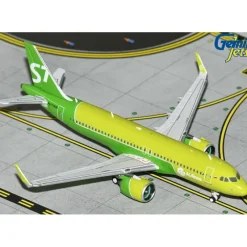 Airplane Model*Gemini Jets GJSBI2264 1:400 S7 Airlines Airbus A320neo RA-73428 - Miniature Marvels: Airplane Models & Painted Dice