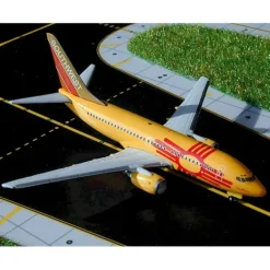 Airplane Model*Gemini Jets GJSWA283 1:400 Southwest Boeing 737-700 N781WN - Miniature Marvels: Airplane Models & Painted Dice