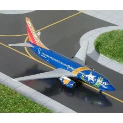 Airplane Model*Gemini Jets GJSWA319 1:400 Southwest Boeing 737-700 N727SW - Miniature Marvels: Airplane Models & Painted Dice