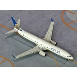 Airplane Model*Gemini Jets GJUAL1423 1:400 United Boeing 737-900ER N38454 - Miniature Marvels: Airplane Models & Painted Dice