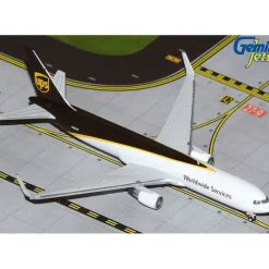 Airplane Model*Gemini Jets GJUPS1918 1:400 UPS Boeing 767-300ERF - Miniature Marvels: Airplane Models & Painted Dice