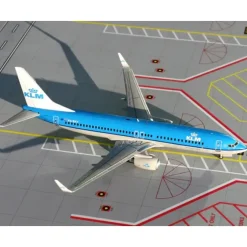 Airplane Model*Gemini Jets G2KLM014 1:200 KLM Boeing 737-800 - Miniature Marvels: Airplane Models & Painted Dice