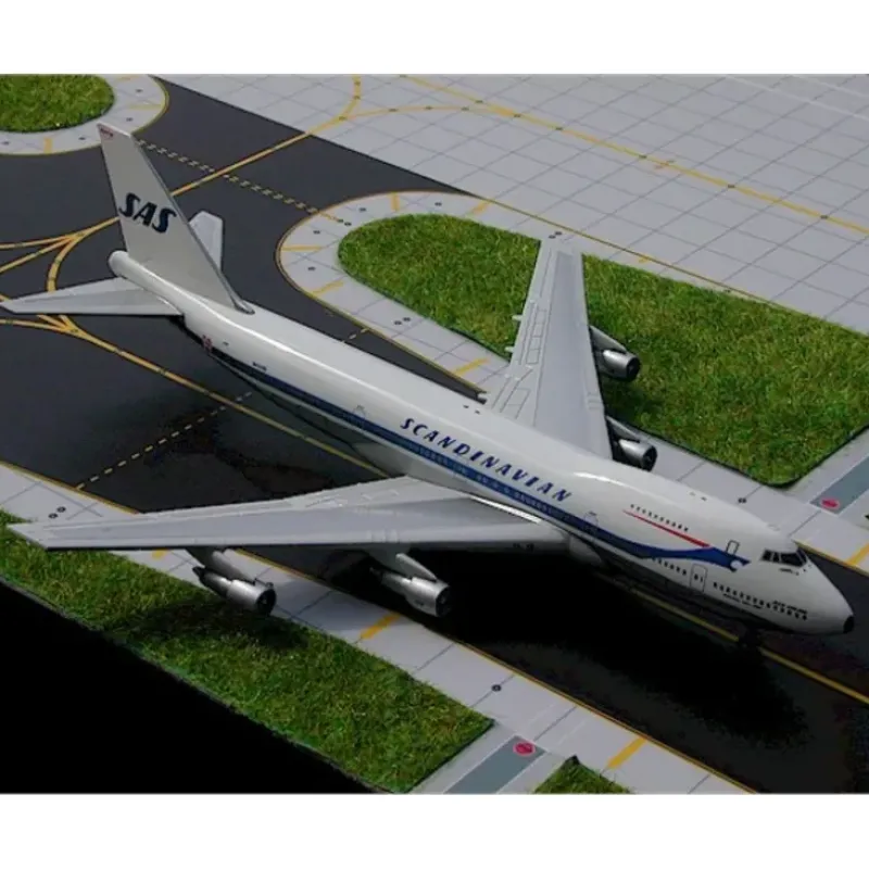 Airplane Model*Gemini Jets GLSAS179 1:400 SAS Boeing 747-200 N4501Q - Miniature Marvels: Airplane Models & Painted Dice