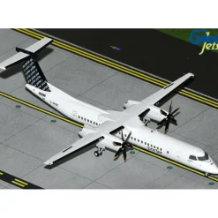 Airplane Model*Gemini Jets G2POE1311 1:200 Porter Airlines Dash 8 Q400 C-GKQC - Miniature Marvels: Airplane Models & Painted Dice