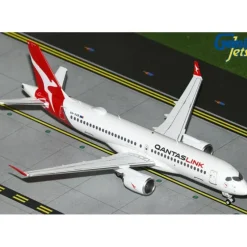 Airplane Model*Gemini Jets G2QFA1326 1:200 QantasLink A220-300 VH-X4B - Miniature Marvels: Airplane Models & Painted Dice