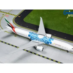 Airplane Model*Gemini Jets G2UAE776 1:200 Emirates B777-300ER A6-EPK - Miniature Marvels: Airplane Models & Painted Dice