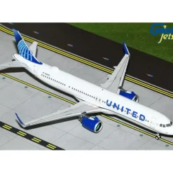 Airplane Model*Gemini Jets G2UAL1281 1:200 United Airbus A321neo - Miniature Marvels: Airplane Models & Painted Dice