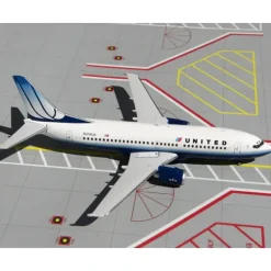 Airplane Model*Gemini Jets G2UAL194 1:200 United Airlines Boeing 737-300 N374UA - Miniature Marvels: Airplane Models & Painted Dice