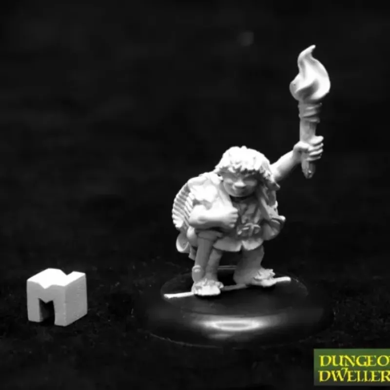 Miniature<Gus Greenweevil, Halfling Henchman: Dungeon Dwellers RPR 07018 - Miniature Marvels: Airplane Models & Painted Dice