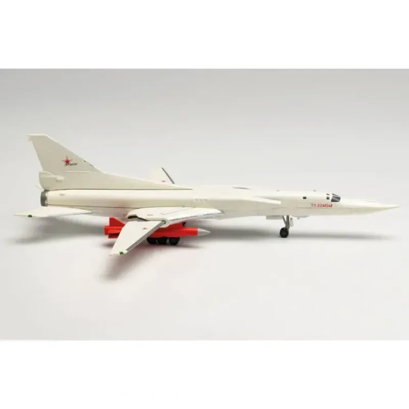 Airplane Model*Herpa 572149 1:200 Tupolev TU-22M3M Backfire Prototype - Miniature Marvels: Airplane Models & Painted Dice