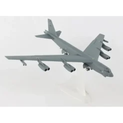 Airplane Model*Herpa Wings 1:200 B-52 572002 - Miniature Marvels: Airplane Models & Painted Dice