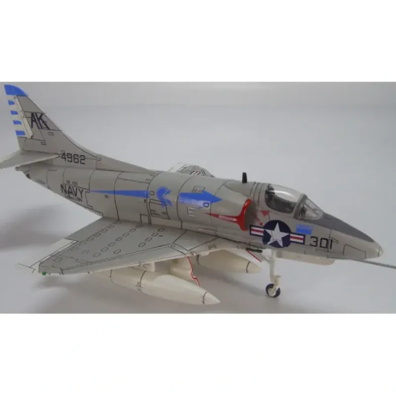 Airplane Model*Hobby Master HA1402 1:72 McDonnell Douglas A-4B VA-106 The Gladiators - Miniature Marvels: Airplane Models & Painted Dice