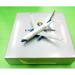 Airplane Model*Hogan 8829 1:400 USAF Boeing C-40C - Miniature Marvels: Airplane Models & Painted Dice
