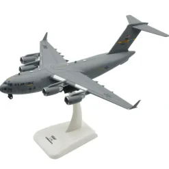 Airplane Model*Hogan Wings 60647 1:200 USAF C-17 Globemaster III McGuire AFB 08-8199 - Miniature Marvels: Airplane Models & Painted Dice