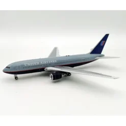 Airplane Model**InFlight 1:200 United Boeing 767-200 IF762UA1221 - Miniature Marvels: Airplane Models & Painted Dice