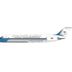 Airplane Model**Inflight AF1VC-9C01P 1:200 USAF VC-9C - Miniature Marvels: Airplane Models & Painted Dice