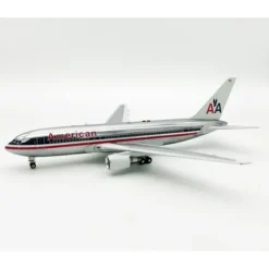 Airplane Model**InFlight IF762AA1221 1:200 American Airlines Boeing 767-200 - Miniature Marvels: Airplane Models & Painted Dice