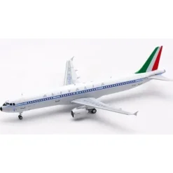 Airplane Model*Inflight IF321AZ0522 1:200 Alitalia Airbus A321-112 - Miniature Marvels: Airplane Models & Painted Dice